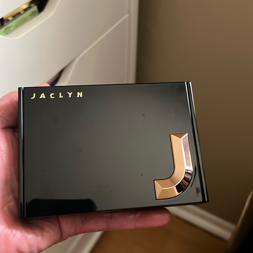 New Jaclyn Cosmetics BRONZE & BLUSHING DUO PALETTE